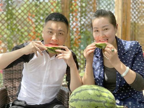 吃瓜探长保甜,揭秘娱乐圈甜蜜背后的真相